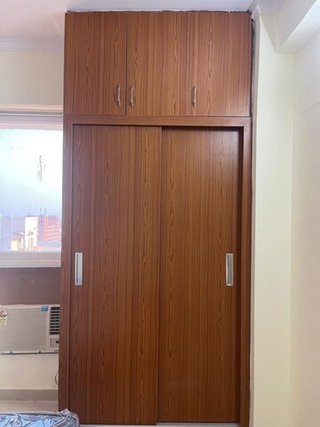 Furnished Amenities in 2 BHK Apartment at Signature Global Prime, Sector 63a – for Rent