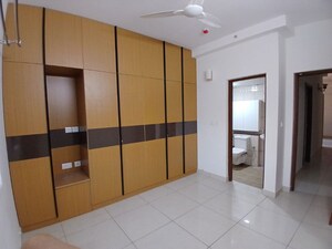 Room in 3 BHK Apartment at Prestige Finsbury Park Regent, Bagaluru – for Rent