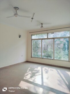 2.5 BHK + Study Room Villa For Rent in Supertech Czar Villa