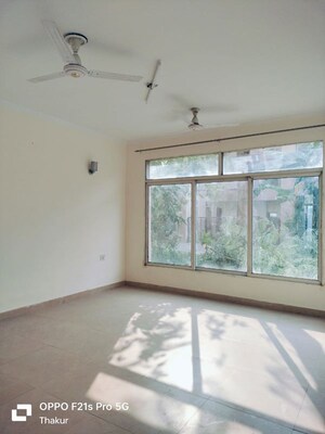 2.5 BHK Villa For Rent in Supertech Czar Villa, Omicron I Greater Noida