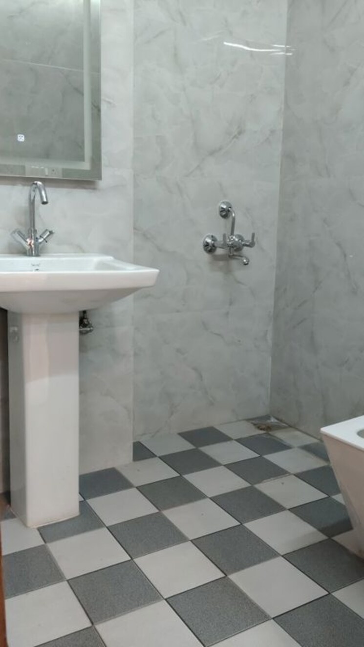 Bathroom, maya-homes 1 Bedroom 650 Sq.Ft. Builder Floor In Indrapuram Ghaziabad 9838618
