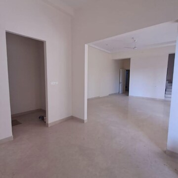 Room in 4 BHK Apartment at Indiabulls Sky Forest, Dighe Nagar – for Rent