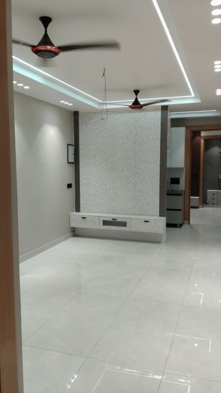 Room, a-and-m-shakti-plaza 3 Bedroom 1500 Sq.Ft. Builder Floor In Shakti Khand Iii Ghaziabad 9838692