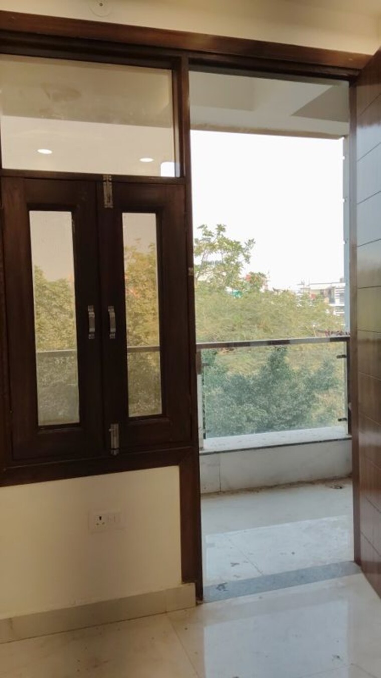 Room, a-and-m-shakti-plaza 3 Bedroom 1500 Sq.Ft. Builder Floor In Shakti Khand Iii Ghaziabad 9838692