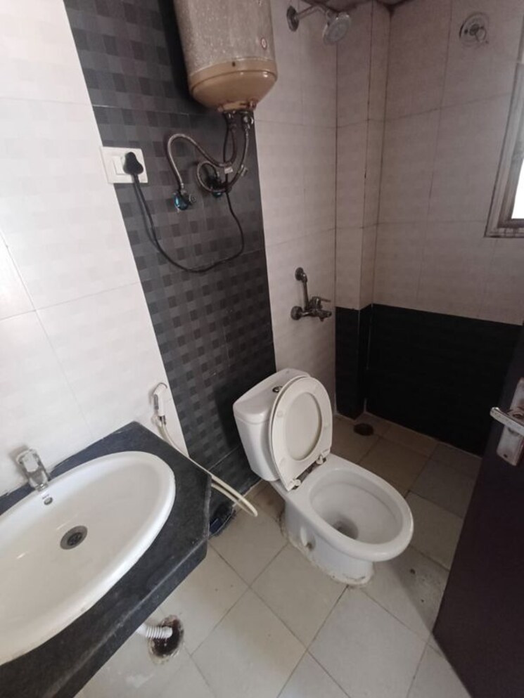 Bathroom, supertech-cape-town 3 Bedroom 1295 Sq.Ft. Apartment In Sector 74 Noida 9838707