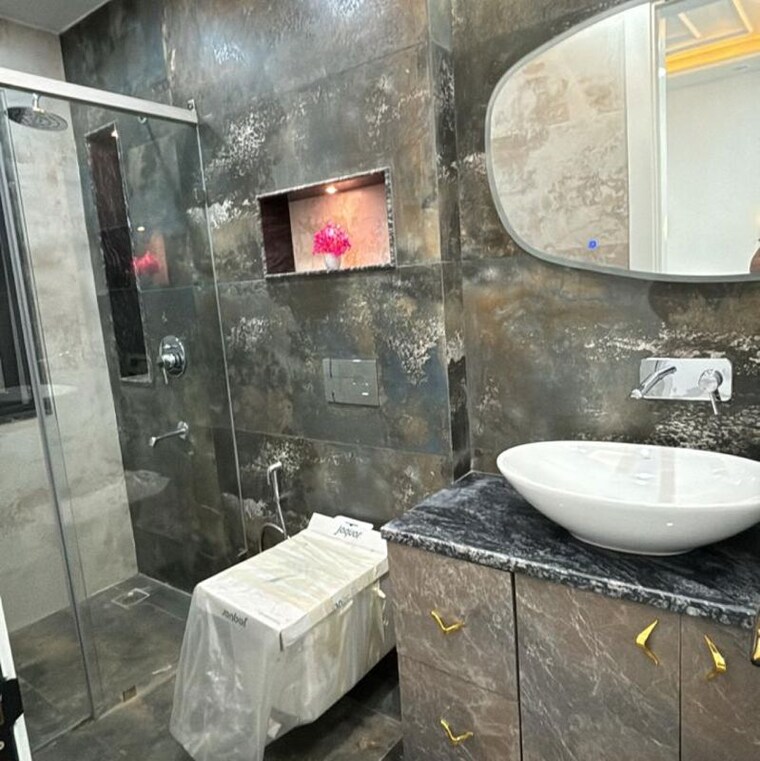 Bathroom, mira road east 3 Bedroom 1900 Sq.Ft. Builder Floor In Mira Road East Thane 9838709