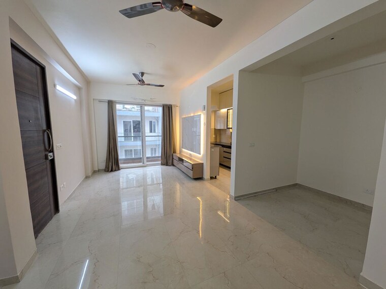 Room, smart-world-gems 2 Bedroom 1105 Sq.Ft. Apartment In Sector 89 Gurgaon 9838713