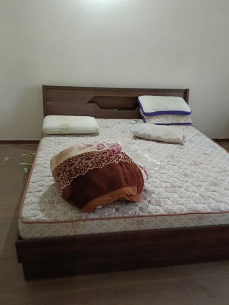 Bedroom, paarth-aadyant 3.5 Bedroom 2050 Sq.Ft. Apartment In Gomti Nagar Lucknow 9838716