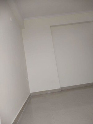 Room in 2 BHK Apartment at Amrapali Zodiac, Sector 120 – for Rent