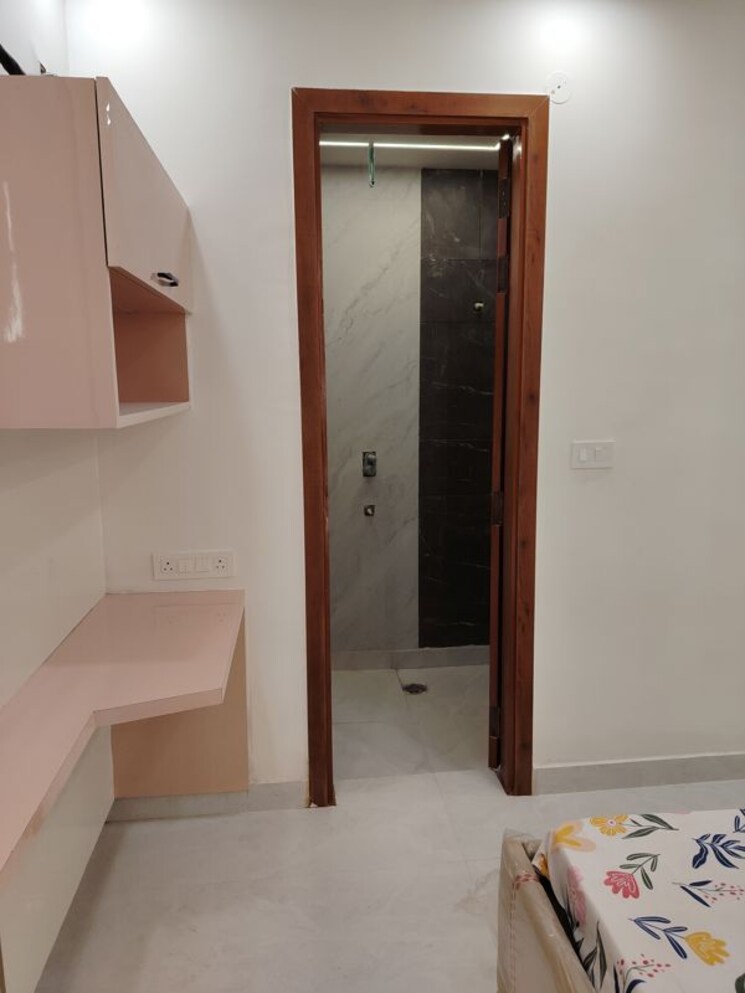 undefined, tara nagar 4 Bedroom 1170 Sq.Ft. Builder Floor In Tara Nagar Delhi 9838760