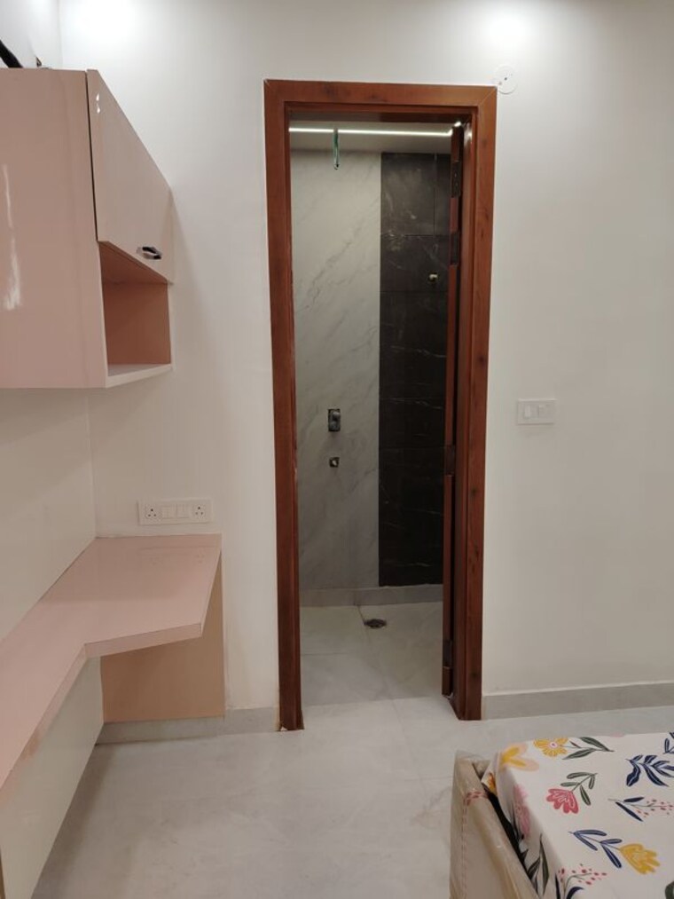 undefined, tara nagar 4 Bedroom 1170 Sq.Ft. Builder Floor In Tara Nagar Delhi 9838760