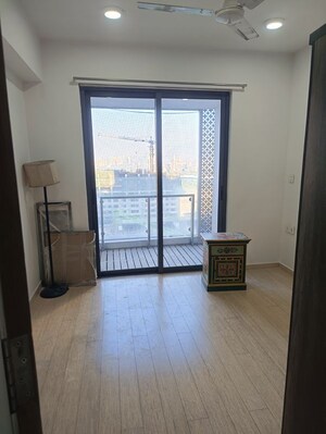 Room in 2 BHK Apartment at Lodha New Cuffe Parade, Wadala – for Rent
