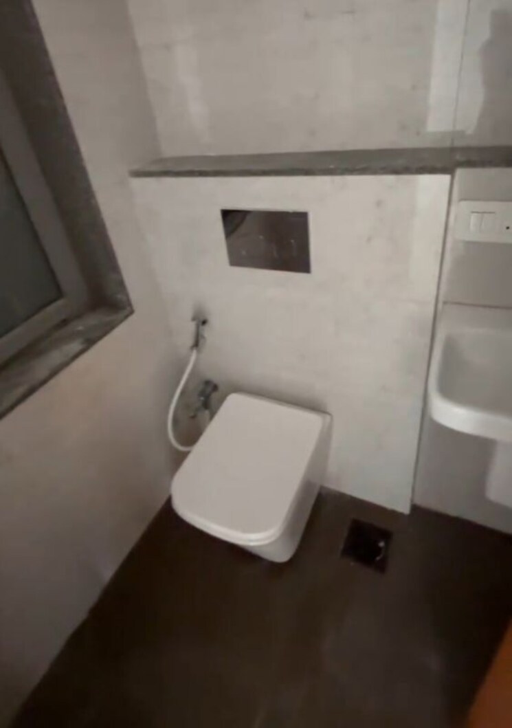 Bathroom, dynamix-avanya 2 Bedroom 750 Sq.Ft. Apartment In Dahisar East Mumbai 9838776
