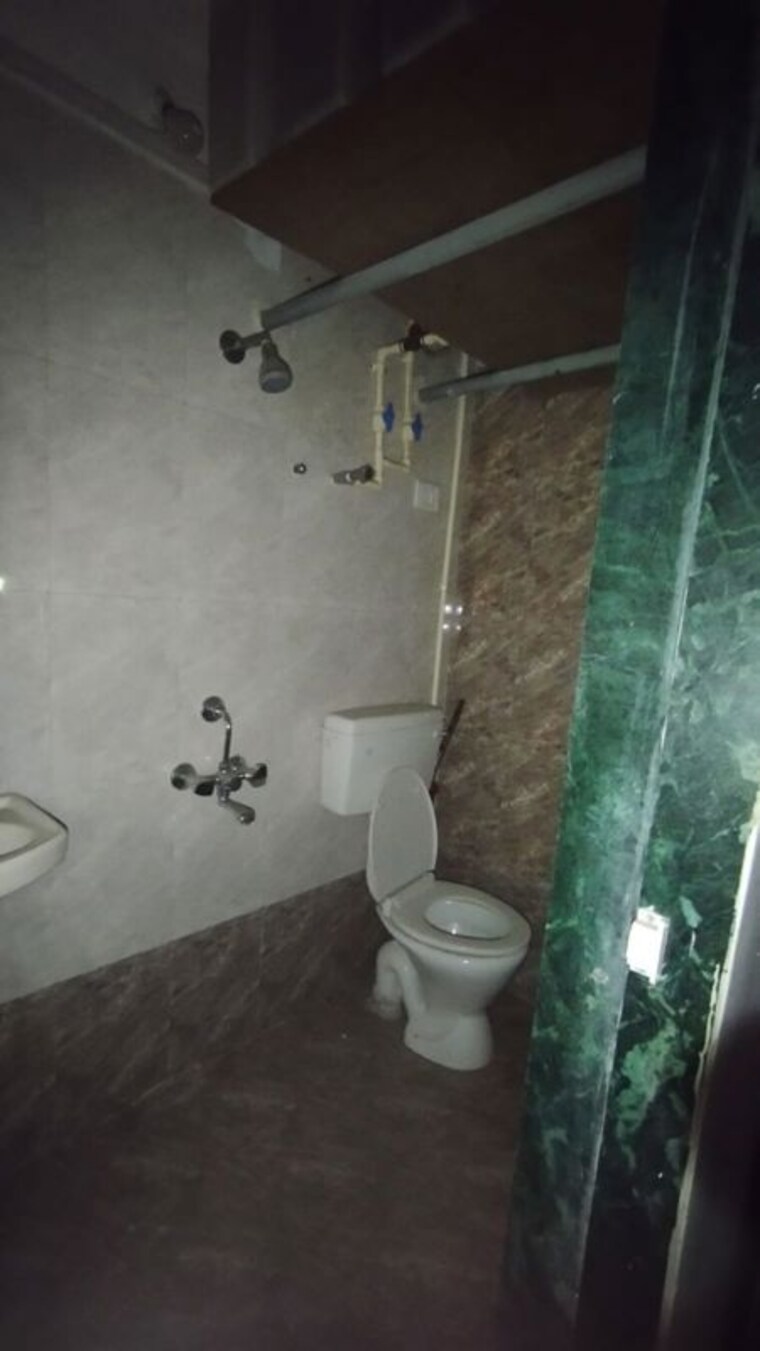Bathroom, ulwe sector 9 2 Bedroom 1100 Sq.Ft. Apartment In Ulwe Sector 9 Navi Mumbai 9838810
