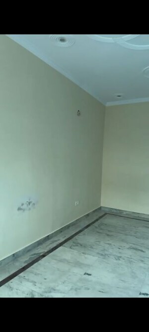Room in 2 BHK Independent House at Beta Ii Greater Noida – for Rent