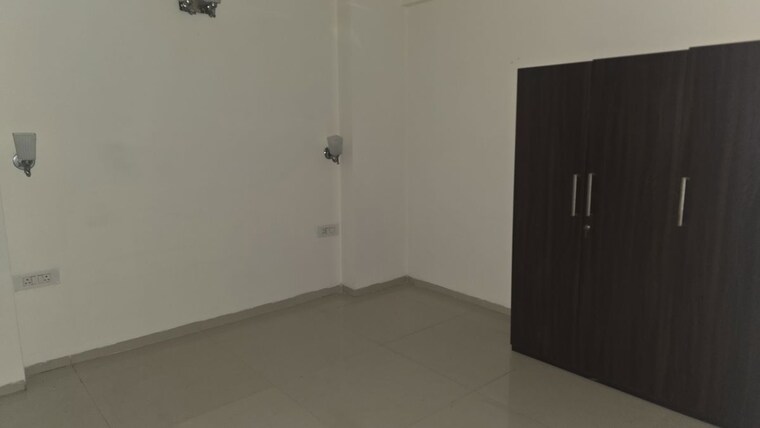 Room, tulip-violet 3 Bedroom 1700 Sq.Ft. Apartment In Sector 69 Gurgaon 9838843