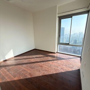 Room in 3 BHK Apartment at Piramal Mahalaxmi, Arthur rd – for Rent