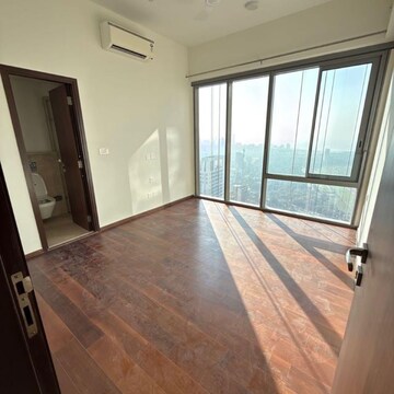 3 BHK Apartment For Rent in Piramal Mahalaxmi, Arthur rd