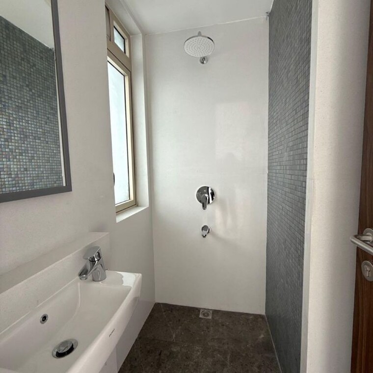 Bathroom, worli 4 Bedroom 1190 Sq.Ft. Apartment In Worli Mumbai 9838865