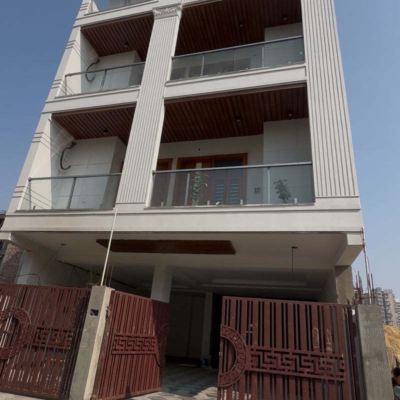 3 BHK + Pooja Room,Extra Room Builder Floor For Sale in BPTP District 3