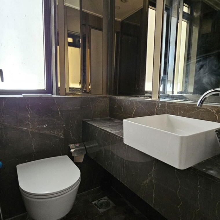 Bathroom, worli 3 Bedroom 1390 Sq.Ft. Apartment In Worli Mumbai 9838874