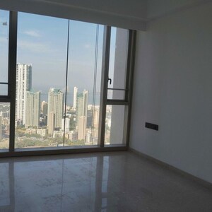 Room in 3 BHK Apartment at Lodha Kiara, Kamala Mill – for Rent