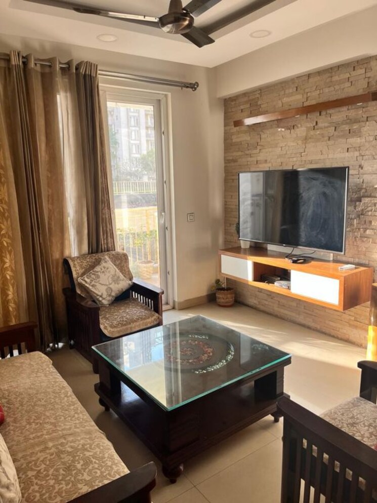 Living Room, emaar-gurgaon-greens 3 Bedroom 1650 Sq.Ft. Apartment In Sector 102 Gurgaon 9838862