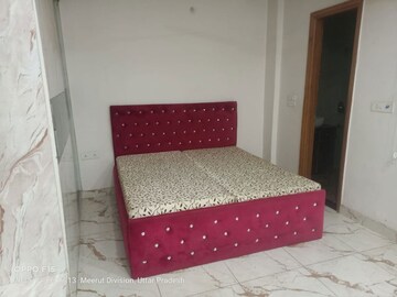 Bedroom in 3 BHK Builder Floor at Super MIG, Sector 105 – for Rent