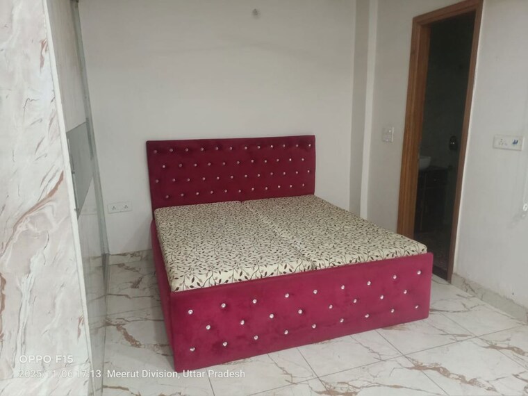 Bedroom, super-mig 3 Bedroom 250 Sq.Mt. Builder Floor In Sector 105 Noida 9838974