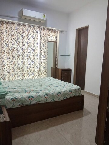 2 BHK Apartment For Rent in JP Decks, Goregaon East