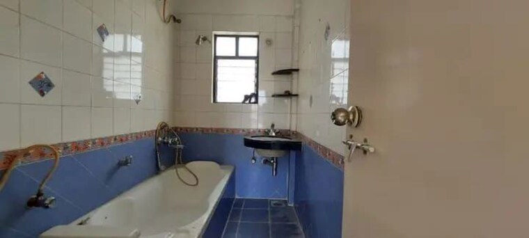 Bathroom, bramha-majestic 2 Bedroom 1050 Sq.Ft. Apartment In Kondhwa Pune 8809300