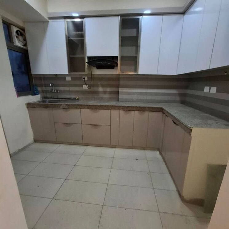 Kitchen, paras-dews 3 Bedroom 1760 Sq.Ft. Apartment In Panwala Khusropur Gurgaon 9839040