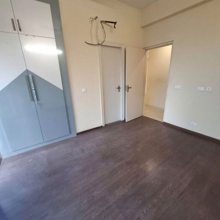 Room, paras-dews 3 Bedroom 1760 Sq.Ft. Apartment In Panwala Khusropur Gurgaon 9839040