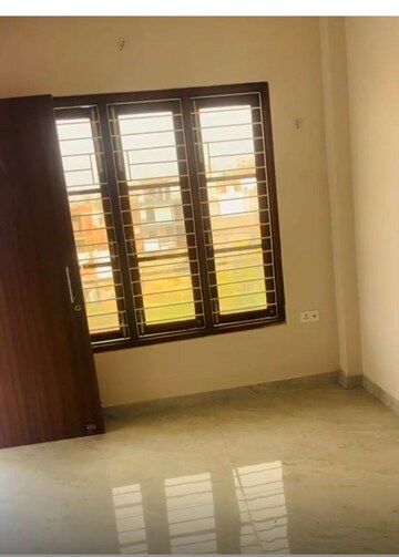 Room in 3 BHK Independent House at Gomti Nagar – for Sale