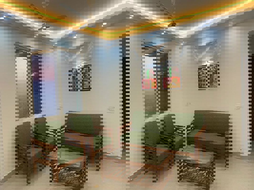 3.5 BHK + Servant Room Apartment For Rent in Jaypee Kensington Park Plot