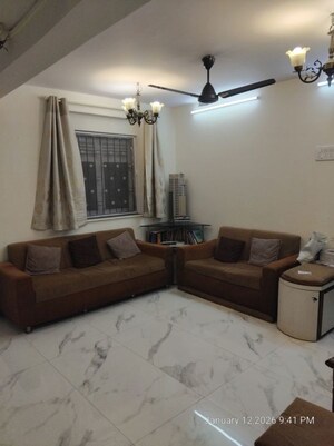 Living Room in 1 BHK Apartment at Vile Parle East – for Rent