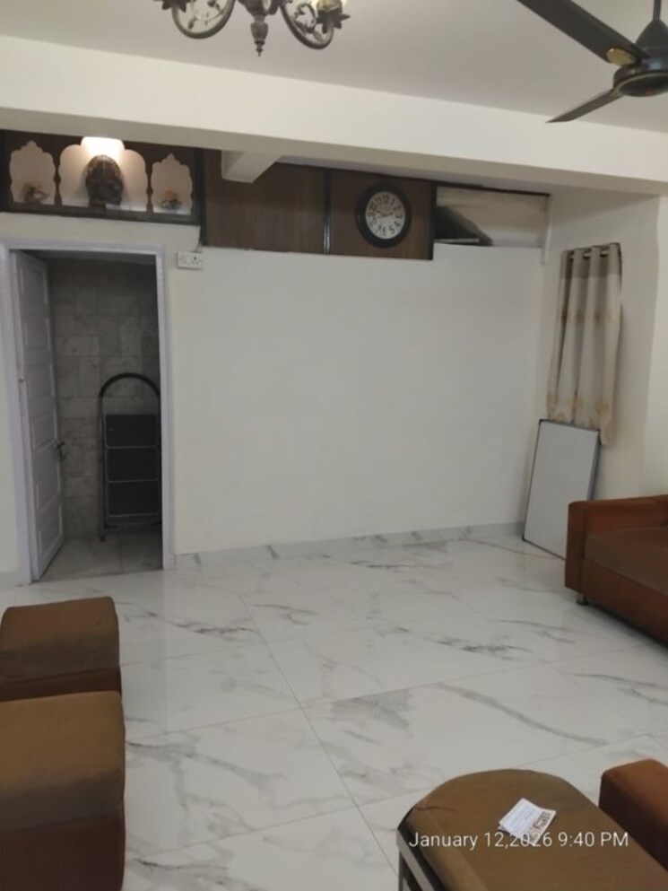 Room, vile parle east 1 Bedroom 480 Sq.Ft. Apartment In Vile Parle East Mumbai 9839056