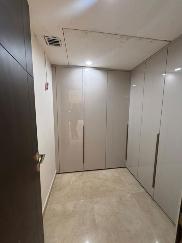 undefined, dlf-city-phase-iv 4 Bedroom 4500 Sq.Ft. Builder Floor In Dlf Phase iv Gurgaon 9839063