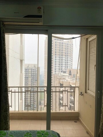 Room in 2 BHK Apartment at Amrapali Eden Park, Sector 50 – for Sale