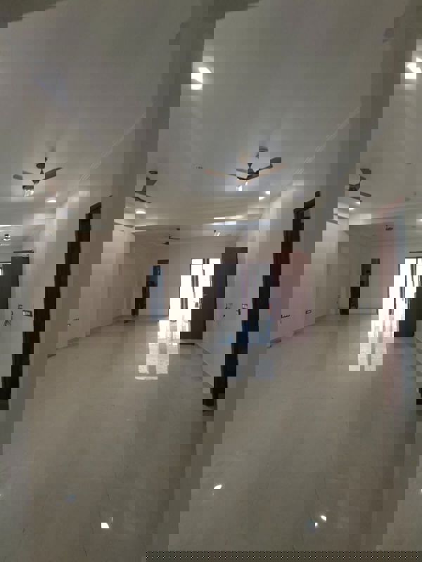 3 BHK + Servant Room 1785 Sq.Ft. Apartment in Amrapali Eden Park