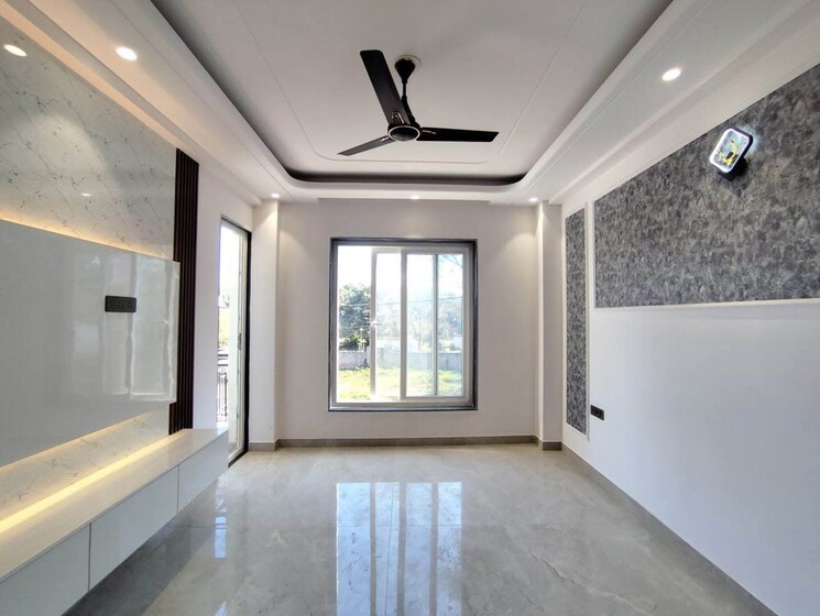 Room, vasant kunj 3 Bedroom 1750 Sq.Ft. Apartment In Vasant Kunj Delhi 9839081