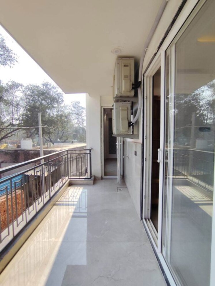 Balcony, vasant kunj 3 Bedroom 1750 Sq.Ft. Apartment In Vasant Kunj Delhi 9839081