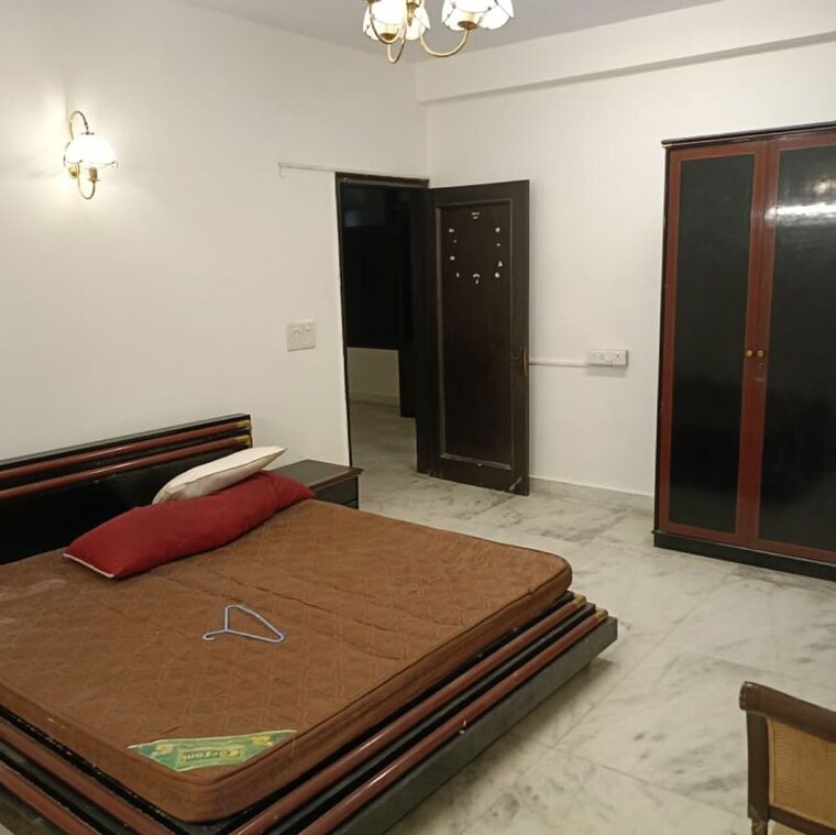 Bedroom, greater kailash ii 3 Bedroom 1800 Sq.Ft. Builder Floor In Greater Kailash ii Delhi 9839087