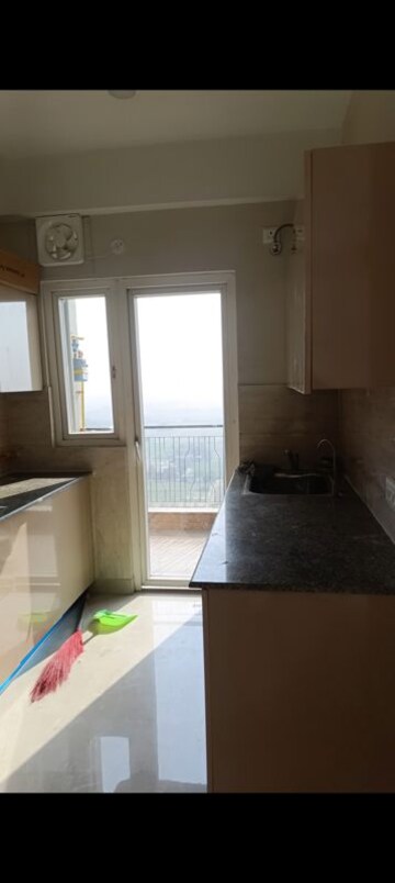 Room in 2 BHK Apartment at Truvae Fragrance, Siddharth Vihar – for Rent