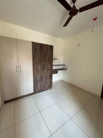 Room in 2 BHK Apartment at Prestige Finsbury Park Hyde, Bagaluru – for Rent