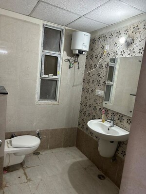 Bathroom in 3 BHK Apartment at Shiva Garden, Raebareli Road – for Rent