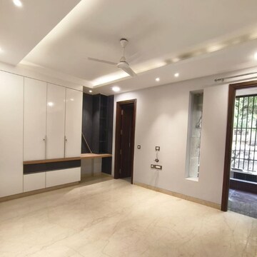 Room in 3 BHK Builder Floor at Kalkaji – for Rent