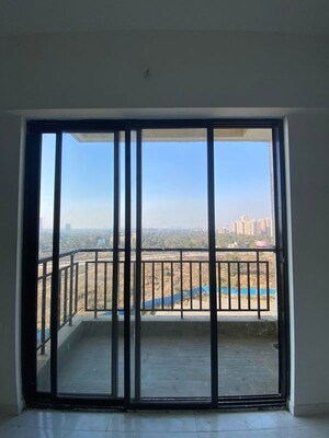 Room in 1 BHK Apartment at Runwal Gardens Phase I, Dombivli East – for Rent