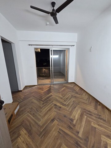 Room in 2 BHK Apartment at Shalimar Belvedere Court, Gomti Nagar – for Rent