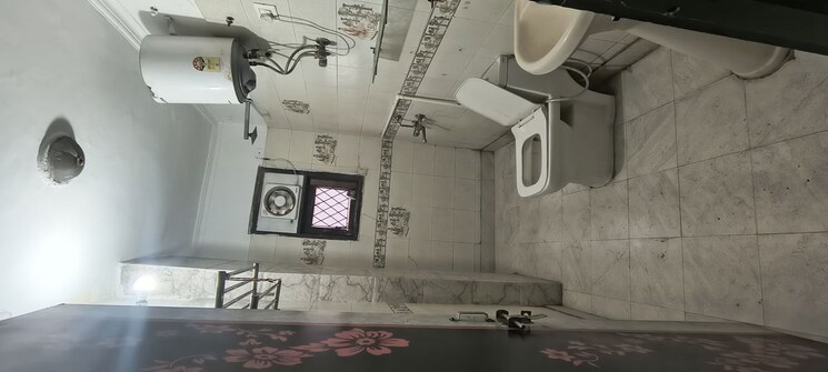 Bathroom, panchsheel vihar 3 Bedroom 900 Sq.Ft. Builder Floor In Panchsheel Vihar Delhi 9839183